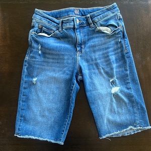 Teenage girl jean shorts - Bermuda style